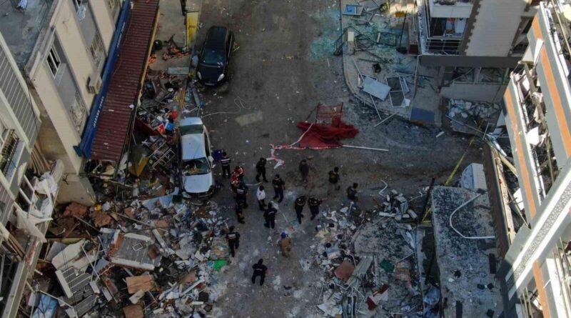 İzmir Torbalı'da Lokanta'da Patlayan Tüp 5 Kişinin Ölümüne, 63 Kişinin Yaralanmasına Neden Oldu: Tüp Değiştiren ve İşyeri Sahibi Tutuklandı 1