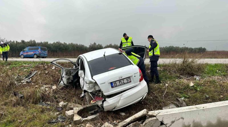 İznik'te Yağışlı Hava Nedeniyle Tar Tarlaya Uçan Kazada 2 Yaralanı 1