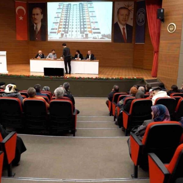Kentsel dönüşüm dairelerinde kura çekimi-3