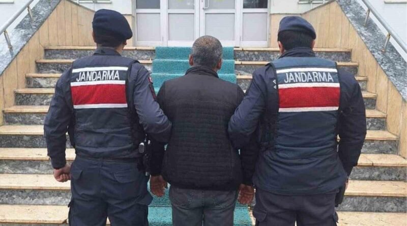 Kırıkkale'de H.B. Adlı Firari Hükümlü 10 Yıl 2 Ay Hapis Cezasıyla Cezaevine Teslim Edildi 1