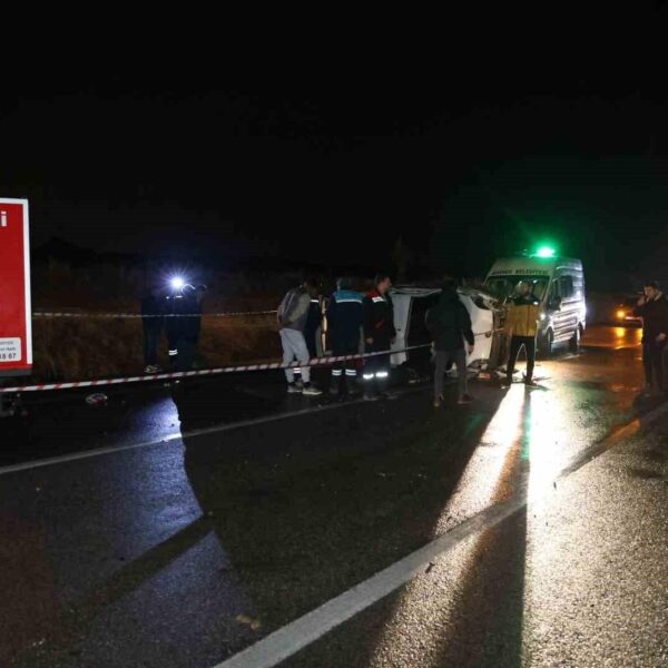 Kontrolden çıkan araç, Nevşehir'de kaza yaptı.-1