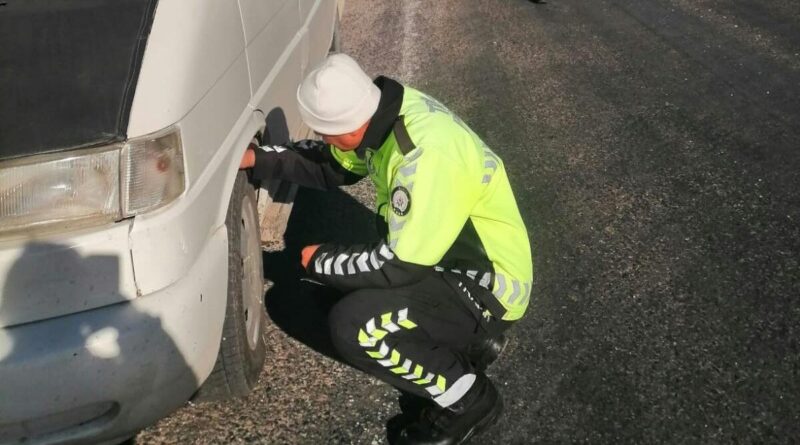 Konya Bozkır’da Kış Lastiği Denetimleri Yapılıyor, Trafik İhlalleri İçin Ceza Uygulaması 1