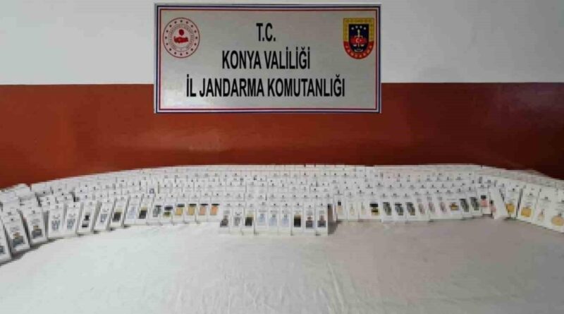Konya Çumra'da Jandarma 1,250 Bin Lira Değerinde Kaçak Parfümü Ele 1