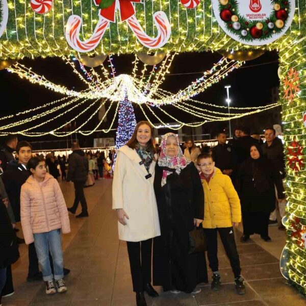 Manisa'da Yeni Yıl Panayırı Açıldı-1