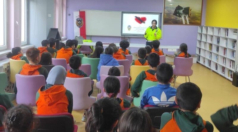Öğrenciler suçtan korunma yöntemlerini öğreniyor 1