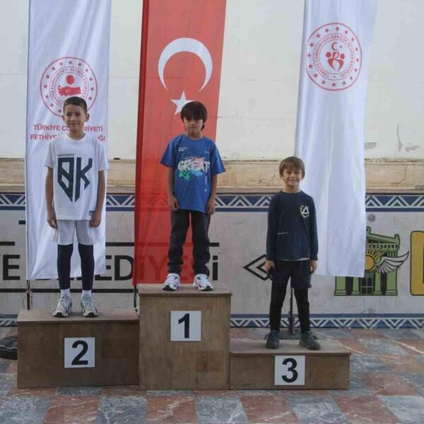 Öğrencilerin Atatürk Koşusu'nda yarıştığı sahne-1