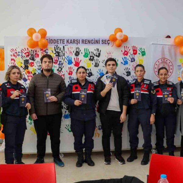 Sinop Üniversitesi Öğrenci Yaşam Merkezi'nde Kadına Yönelik Şiddete Karşı Etkinliği-1