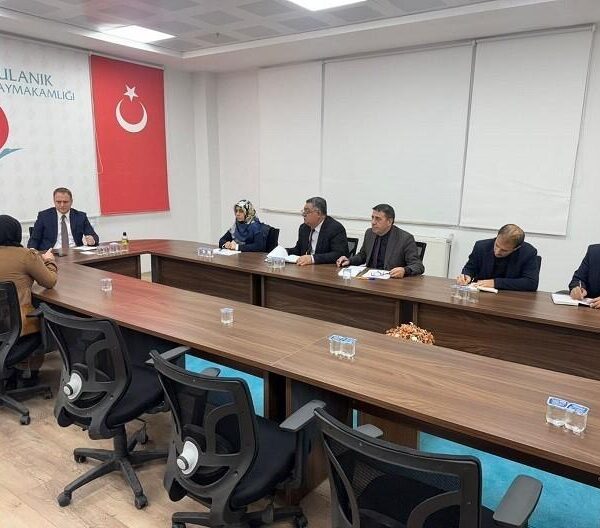 Vatandaşlar Kaymakam Koşansu'ya taleplerini sunuyor-2