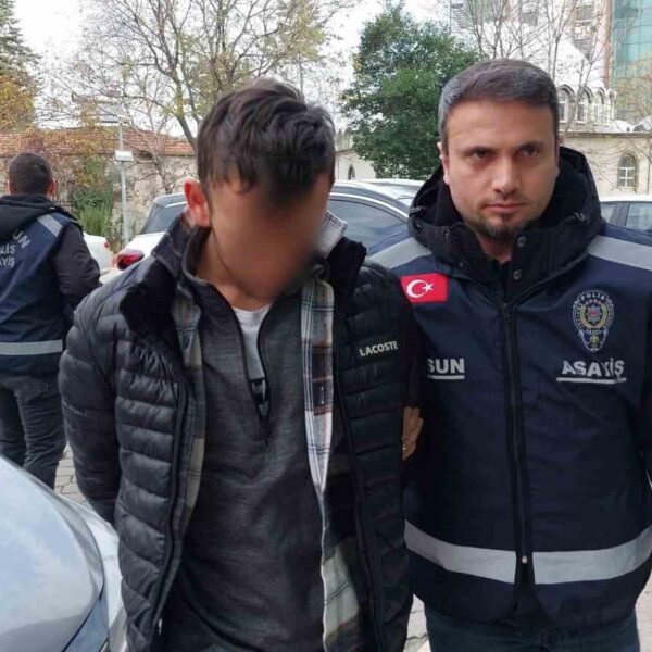 Yediemin otoparkından 2 adet motosiklet çaldı-resim