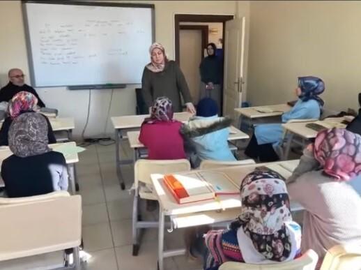 Afyonkarahisar'da Genç Kızlar İçin 3 Günlük Din ve Ahlak Gençlik Kampı Tamamlandı 1