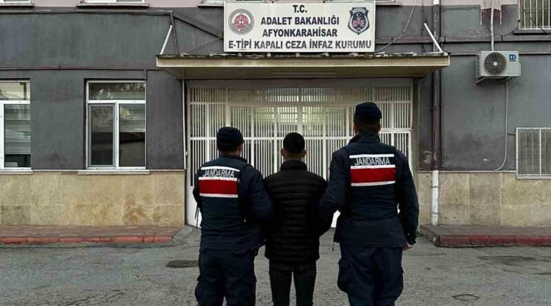 Afyonkarahisar'da Sandıklı'da Jandarma, Kasten Yaralama Suçundan Aranan M.G.'yi Yakaladı 1