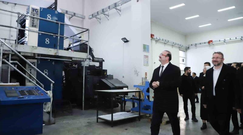 Atatürk Üniversitesi Rektörü Prof. Dr. Ahmet Hacımüftüoğlu, Yarıyıl Sonu Sınavları Hazırlıklarını İnceledi 1