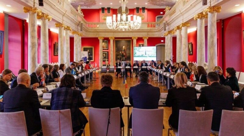 ATÜ, KreativEU-Bilgi ve Yaratıcılık Avrupa Üniversitesi Uluslararası Toplantısı'nda yer aldı 1