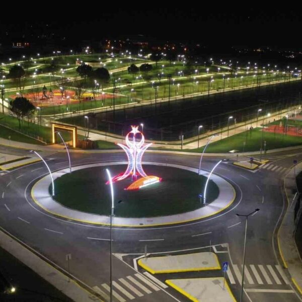 Başiskele Seymen Millet Bahçesi'nde spor yapan gençler.-2