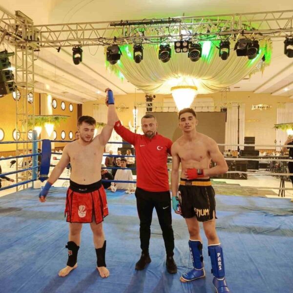 Batman'da düzenlenen uluslararası Kickbox turnuvasında sporcular