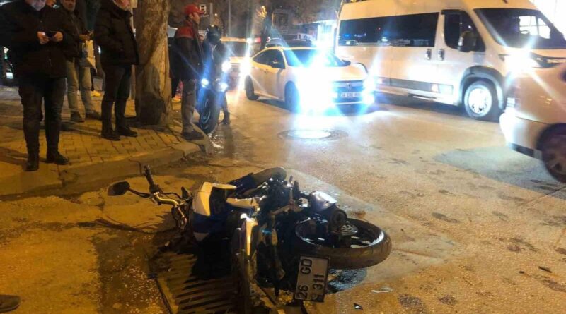 Bilecik'te Motosiklet ile Otomobil Çarpışması: 1 Yaralı 1