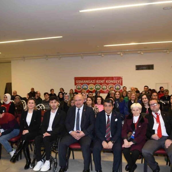 Çalıştaya katılan Osmangazi Kent Konseyi ve Engelliler Meclisi üyeleri-2