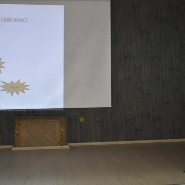 Canlı hayvan nakli eğitimi alan sürücüler ve bakıcılar-1