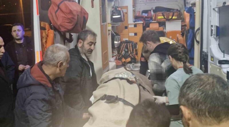 Çorum Alaca'da Trafik Kazasında Polis Memuru Ağırlıkla Yaralandı 1