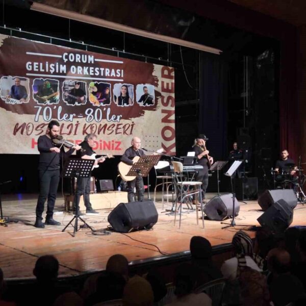 Çorum Belediyesi'nin düzenlediği 70'ler-80'ler Nostalji Konseri-1