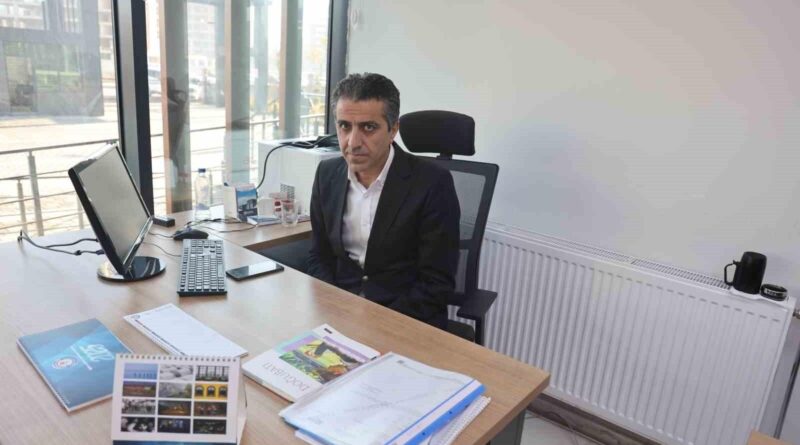 Diyarbakır Öğretmeni Nevzat Can, Eğitim Adanmışlığı İçin Ulusal ve Avrupa Ödülleriyle Ödüllendirildi 1