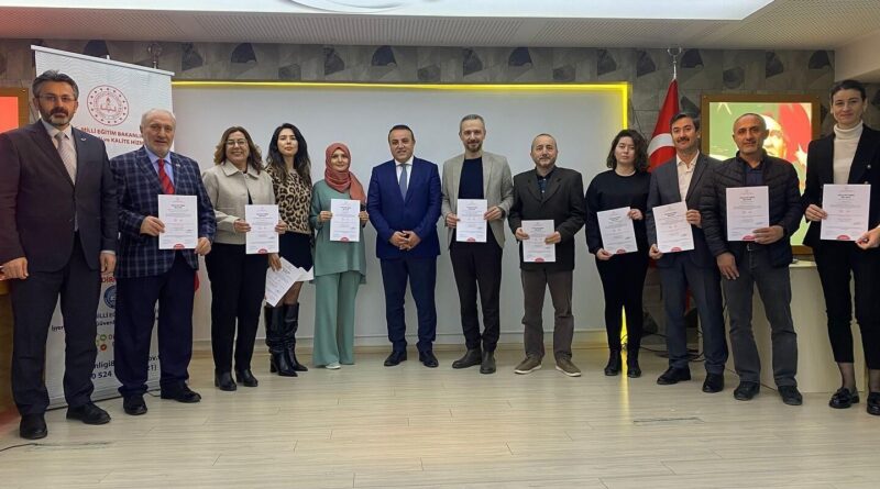 Düzce’deki Okullara ‘Okulum Temiz’ Belgeleri Verildi 1