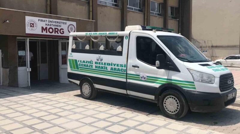 Elazığ'da Mezardan Son Anda Çıkarılan Cenaze Yıkanıp Defnedildi 1