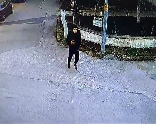 Kamera görüntülerinde yakalanan kapkaççılar-2