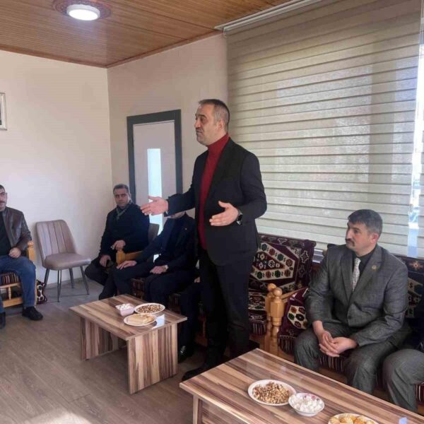 MHP heyeti Pasinler Kaymakamlığı'nı ziyaret ediyor.-2