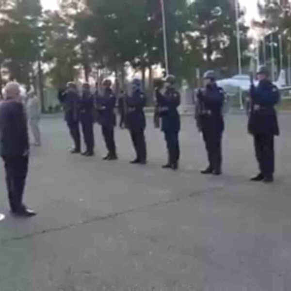 Milli Savunma Bakanı Yaşar Güler, Genelkurmay Başkanı Orgeneral Metin Gürak ve TSK Komutanları Batman'daki İnsansız Uçak Sistemleri Üs Komutanlığını ziyaret ediyor.-7