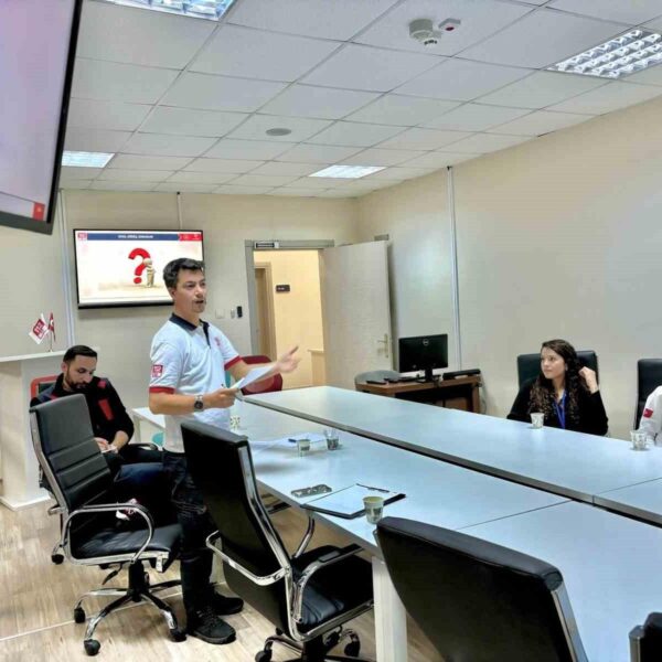 Muğla 112 Acil Çağrı Merkezi değerlendirme toplantısı-3