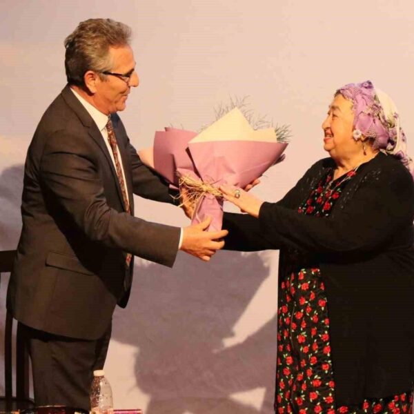 Nazilli Belediyesi'nin düzenlediği çocuk tiyatrosu-1