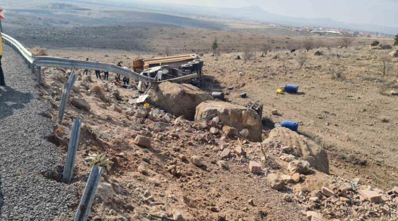 Niğde'de Kamyon Kazasında 1 Ölüm, 1 Yaralı 1