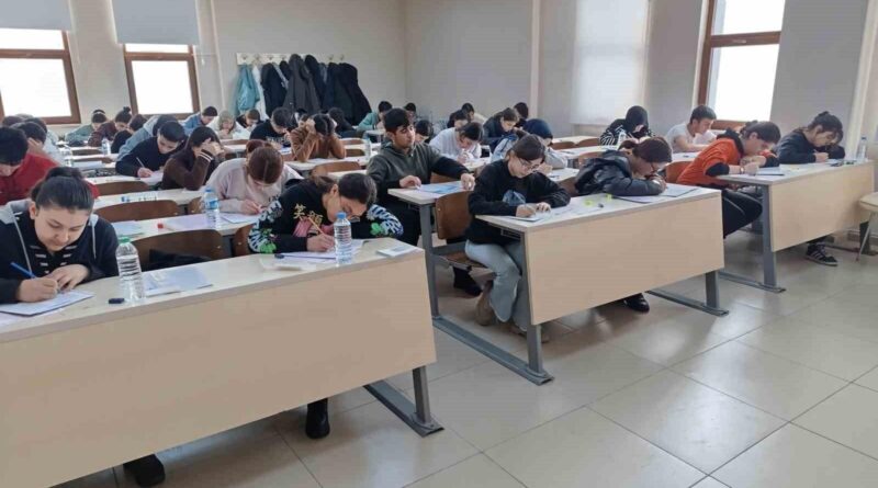 Patnos Selahaddin Eyyubi Fen Lisesi Öğrencileri Üniversite Sınavı Provası Yaptı 1