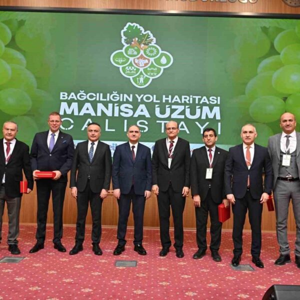 Vali Vahdettin Özkan'ın Bağcılığın Yol Haritası Çalıştayı'nnda yaptığı konuşma-5