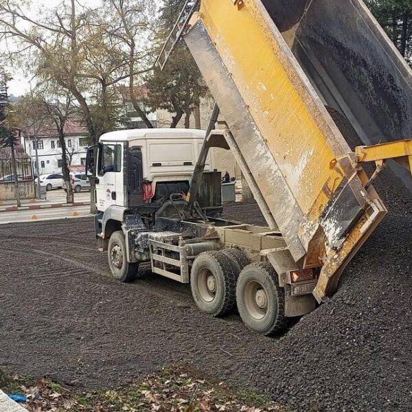 Açık otoparkta zemin iyileştirmesi çalışması-1