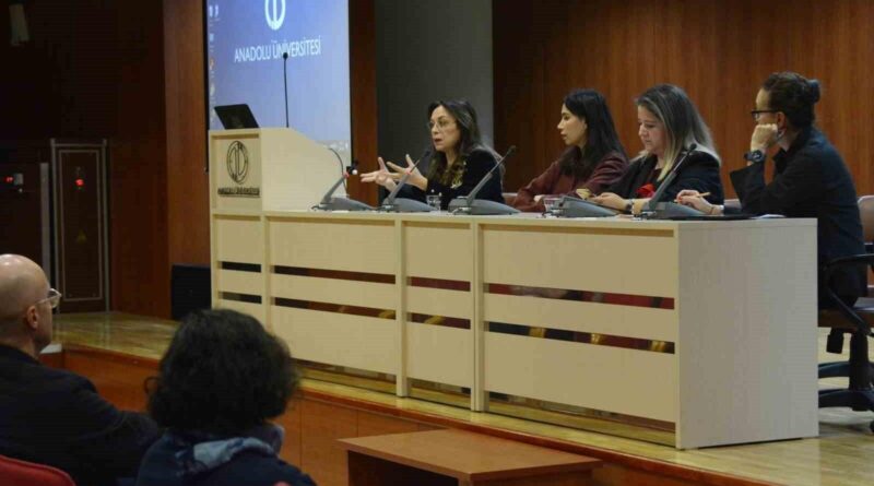 Anadolu Üniversitesi'nde Toplumsal Katkı Faaliyetleri Bilgilendirme Toplantısı 1