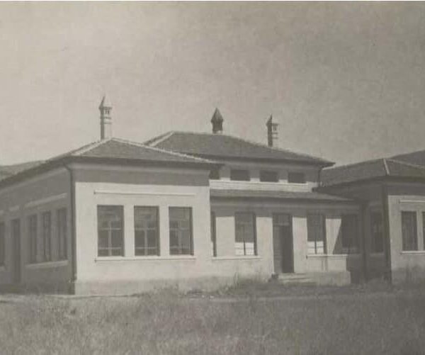 Aydın Lisesi'nin tarihi binası-3