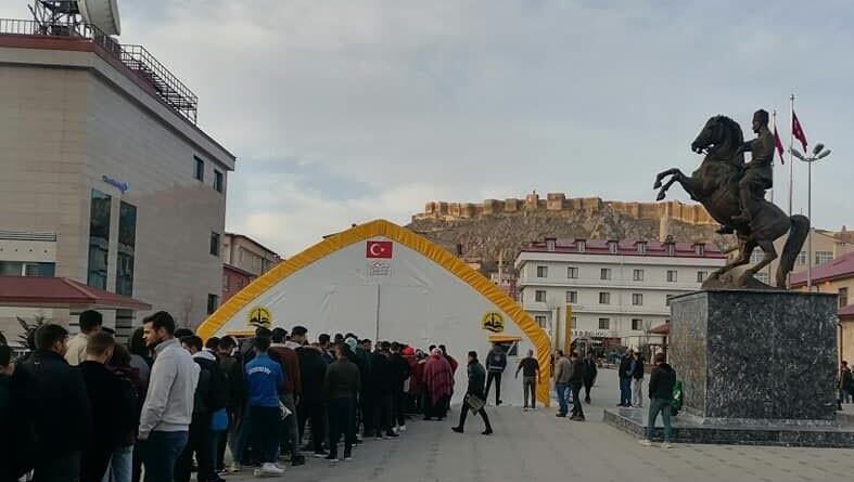 Bayburt'ta Iftar Sofrası Eski Halk Eğitim Merkezi'nde 1
