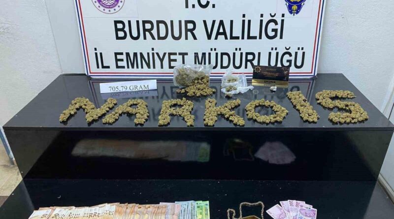 Burdur'da Araçta Uyuşturucuyla Yakalanan Şahıs Tutuklandı 1