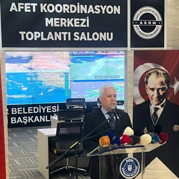 Bursa Büyükşehir Belediye Başkanı Mustafa Bozbey'in Afet Koordinasyon Merkezi'ni açılışı-1