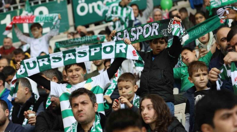Bursa Büyükşehir Belediyesi, 300 Çocuğa Bursaspor Maçını Misafir Etti 1