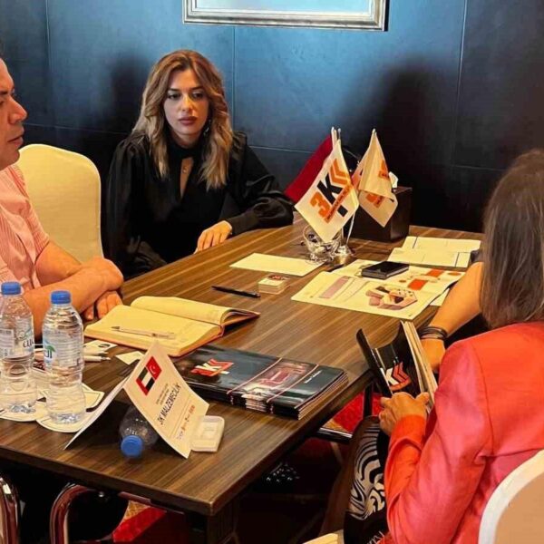 Bursalı mobilya firmaları Dubai'de yeni iş fırsatları arıyor.-2