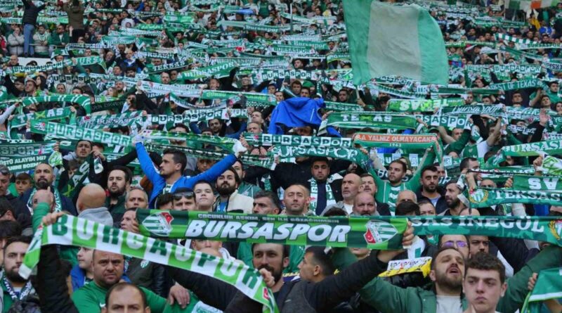 Bursaspor, 3. Lig'de Seyirci Rekoru Kırdı 1