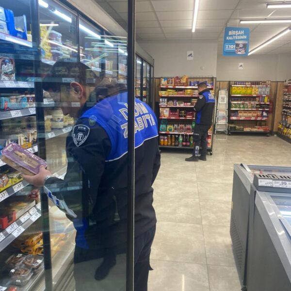 Didim Belediyesi Zabıta Ekiplerinin Zincir Marketlerde Denetimi-1