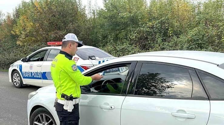 Düzce'de Trafik Denetimleri: 86 Araç Trafikten Men Edildi 1