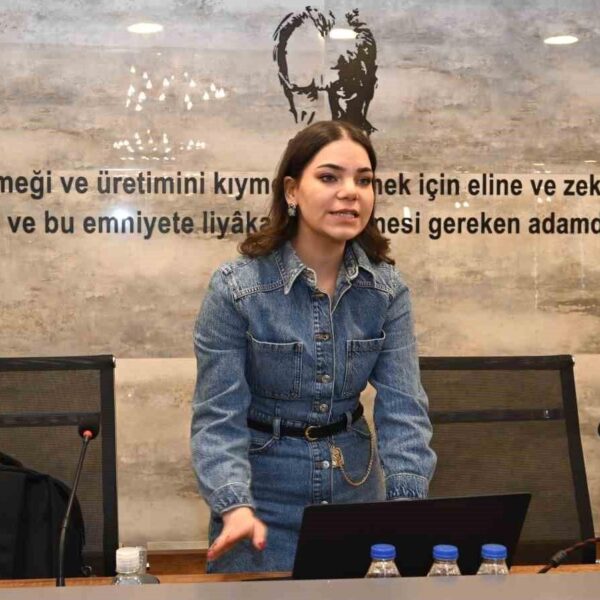 Eğitimin Moderatörü Murat Erdör-3