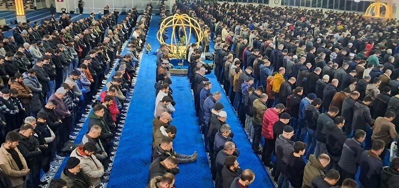 Erzincan'da Berat Kandili, Terzibaba Camii'nde Coşkulu Bir Maneviyat 1