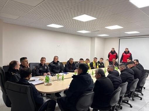 Erzincan İl Emniyet Müdürlüğü ile 24Erzincanspor Taraftarları Güvenli ve Dostluğun Sağlanması İçin İş Birliği Yapacak 1
