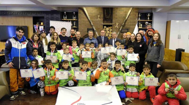Erzurum'da "Kar Taneleri" Projesiyle 550 Köy Okulu Öğrencisi Kayak Yapma Fırsatı Buldu 1